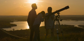 Signature of Helical Transport in Quantum Spin Hall Insulator Atomically Thin Na3Bi